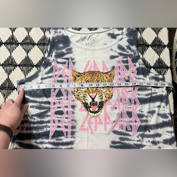 Torrid Black and White Tie-Dye def leopard Tank Top - Picture 6 of 8